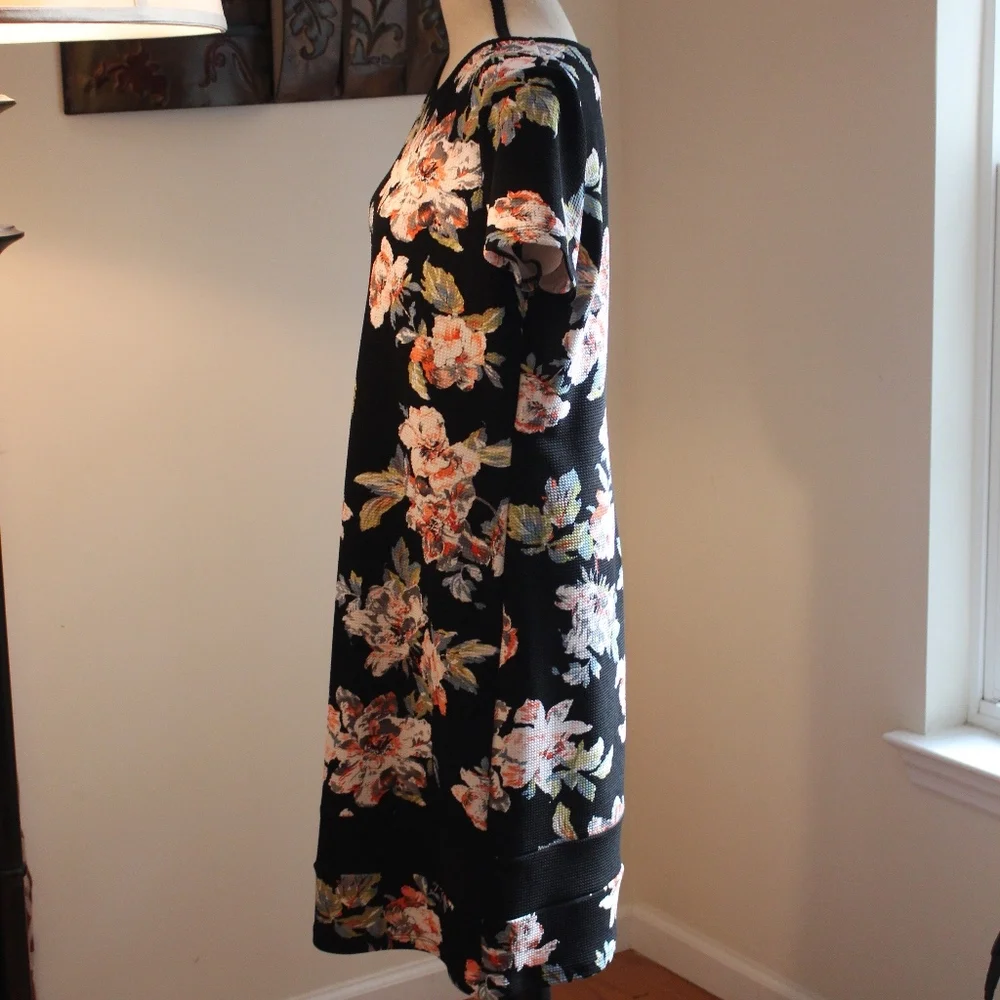Papillon Blanc, flower dress large.....